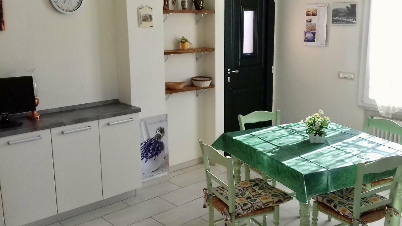 Appartamento Tra Gli Ulivi Molino Nuovo  ภายนอก รูปภาพ